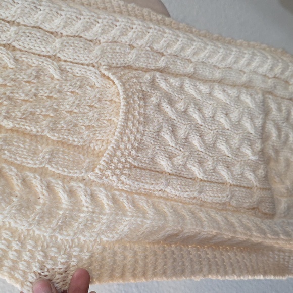 Aran Crafts knitted shawl or wrap with pockets - Picture 4 of 12